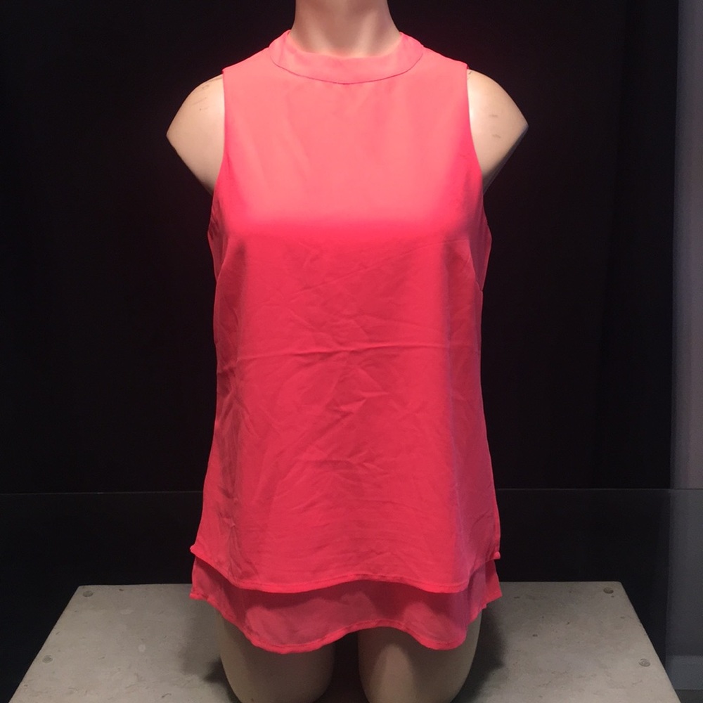 🎀 3 for 20 Neon summer top!